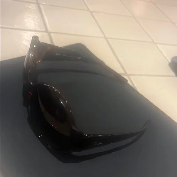 Ray-Ban Women's Dark Brown Sunglasses - Picture 8 of 8